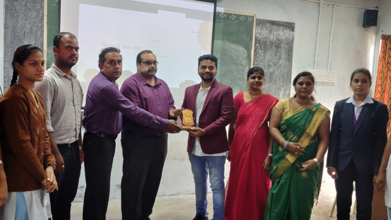 Felicitation at a degree college , Felicitation at a degree college